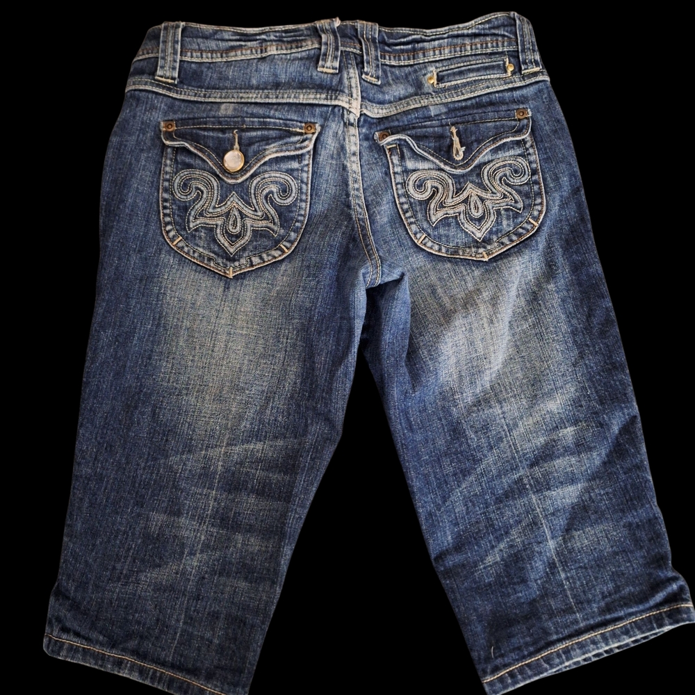 Vintage No Boundaries Rhinestone & Embroidered Bermuda Jorts - Size 7